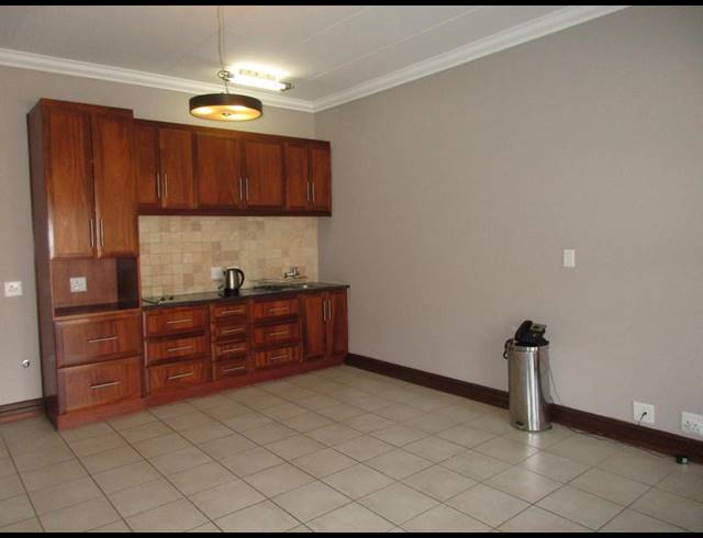 1 BEDROOM TOWNHOUSE FOR SALE IN RETIRE AT MIDSTREAM